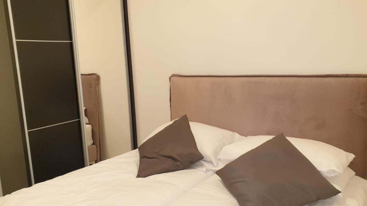 Appartment City Center - J Tower Yerusalem Bagian luar foto