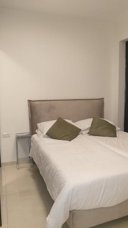 Appartment City Center - J Tower Yerusalem Bagian luar foto